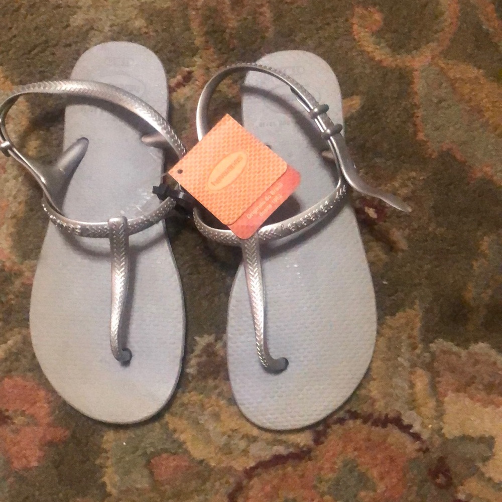$24 Authentic HAVAIANAS SANDALS NWTS